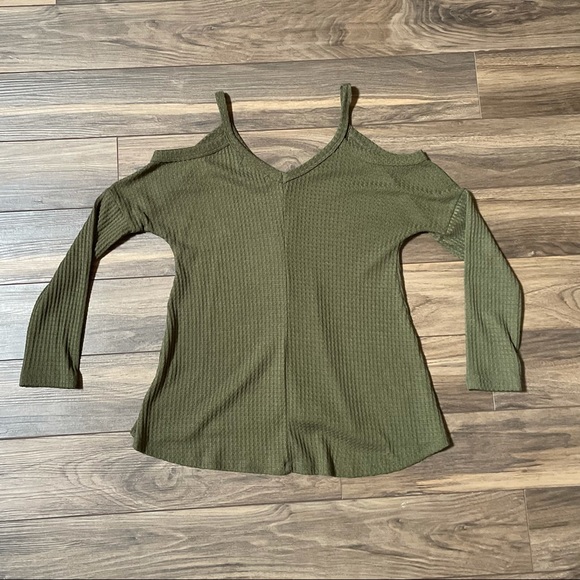 Fortuity Olive Cold Shoulder Sweater, Small - Picture 2 of 5